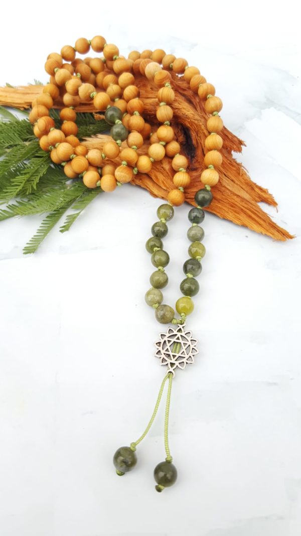 Mala "Herzchakra" 6mm